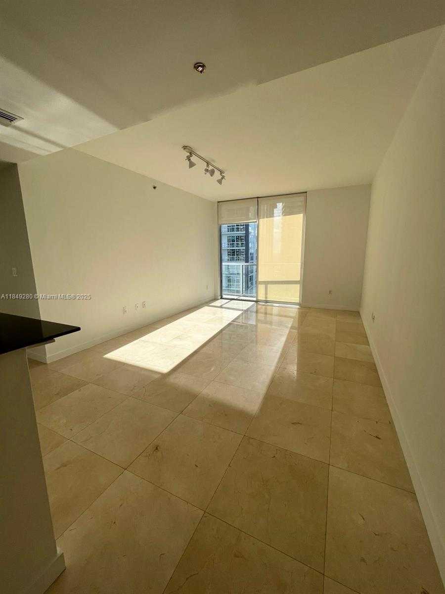 Small Image of 1060 BRICKELL AVE #2711, Miami Number 6