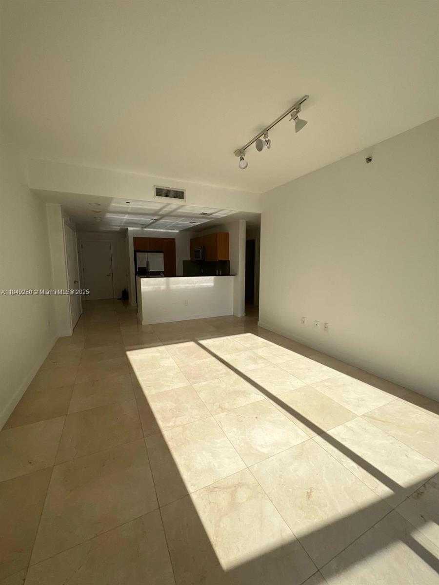 Small Image of 1060 BRICKELL AVE #2711, Miami Number 9