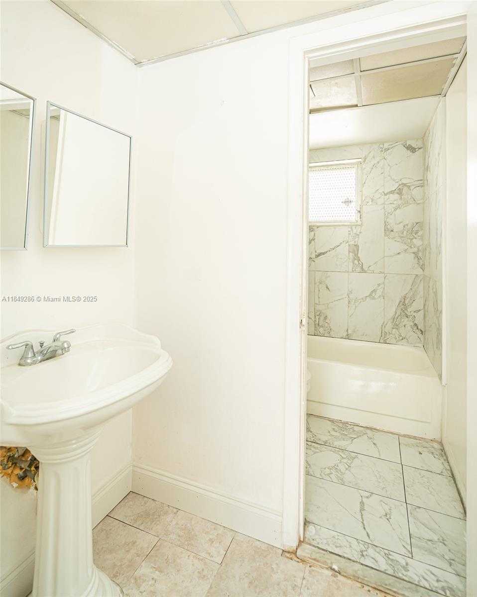 Small Image of 1850 NORTH EAST 169TH ST #209, North Miami Beach Number 6