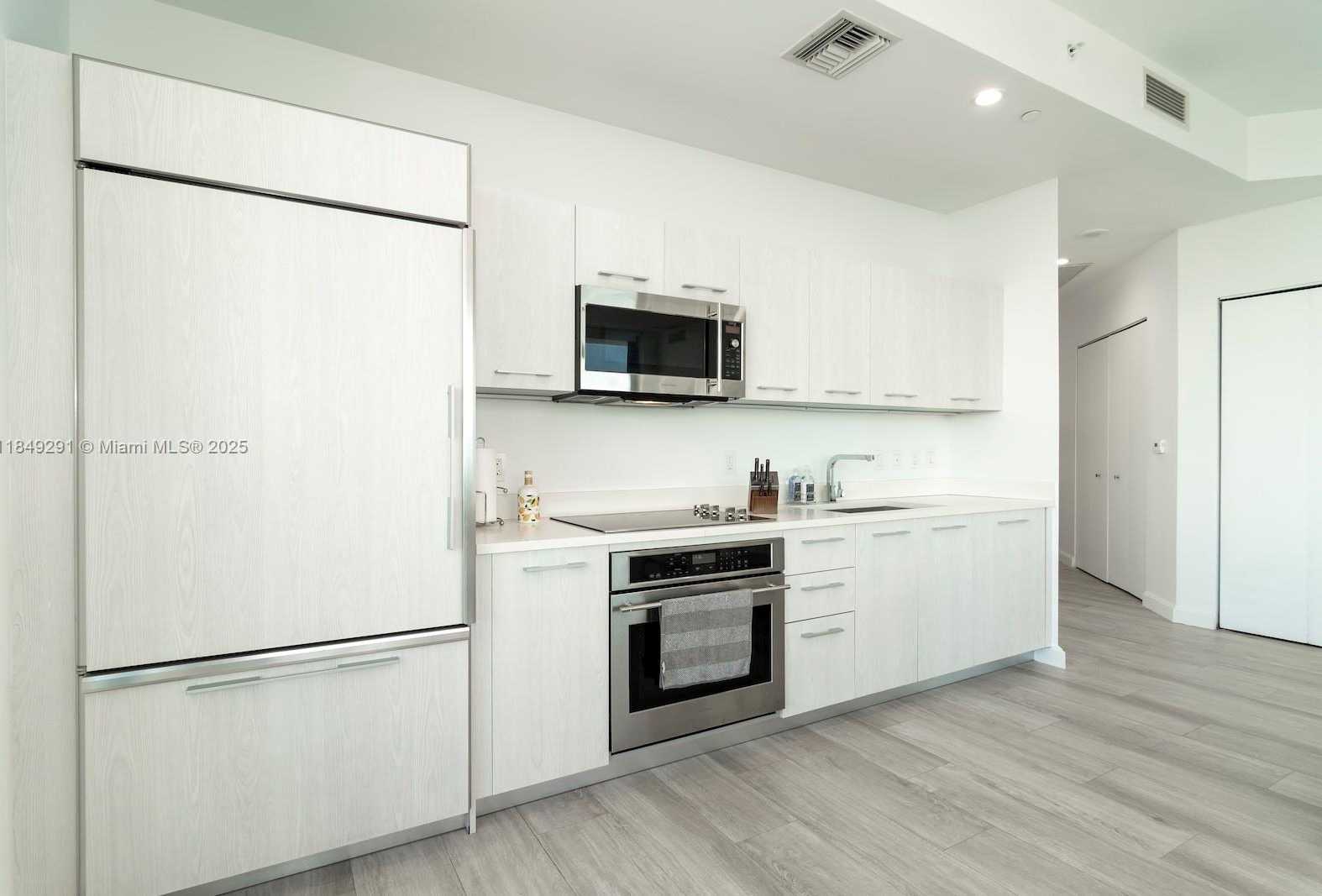 Small Image of 55 SOUTH WEST 9TH ST #4206, Miami Number 13
