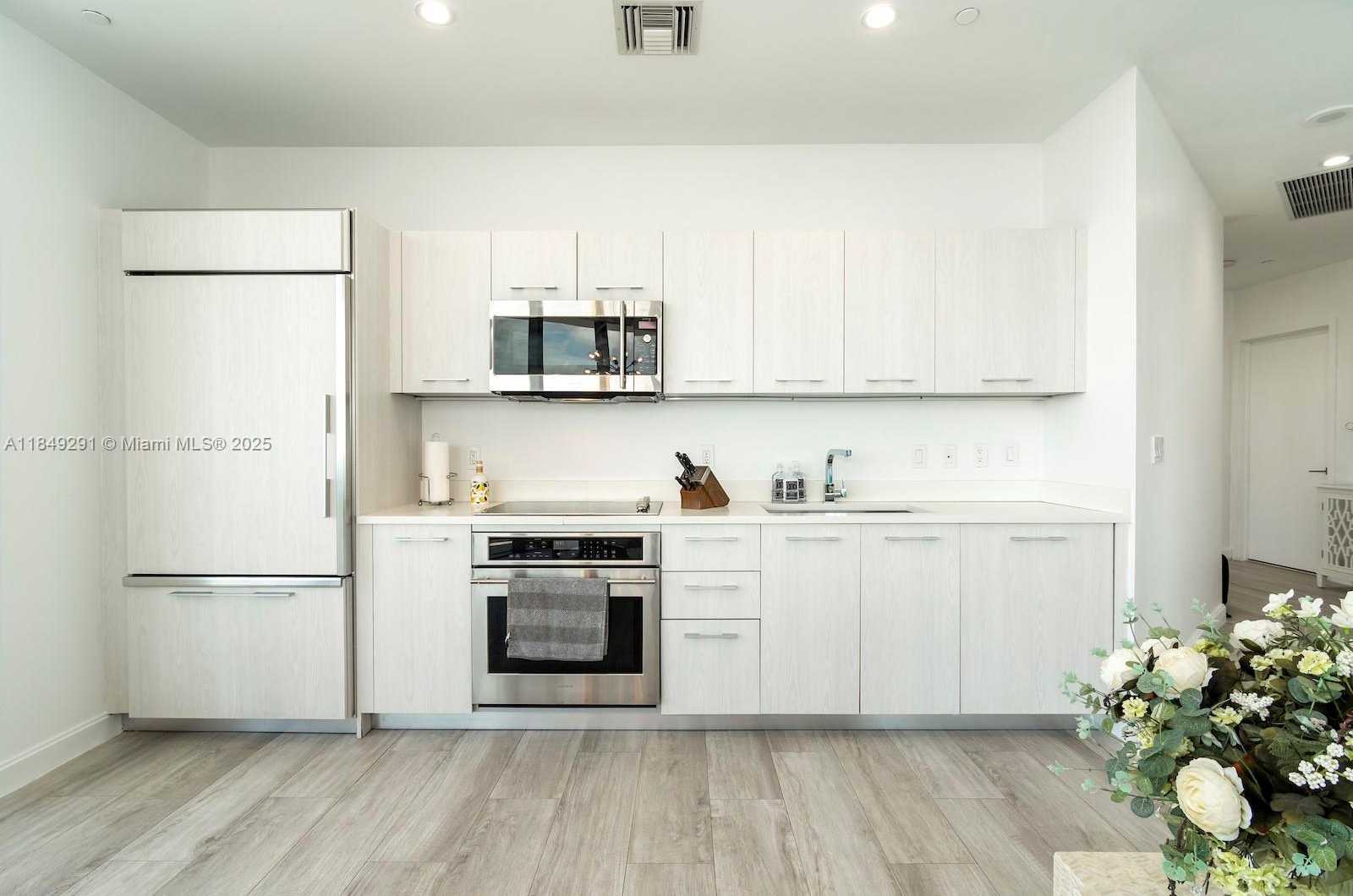 Small Image of 55 SOUTH WEST 9TH ST #4206, Miami Number 14