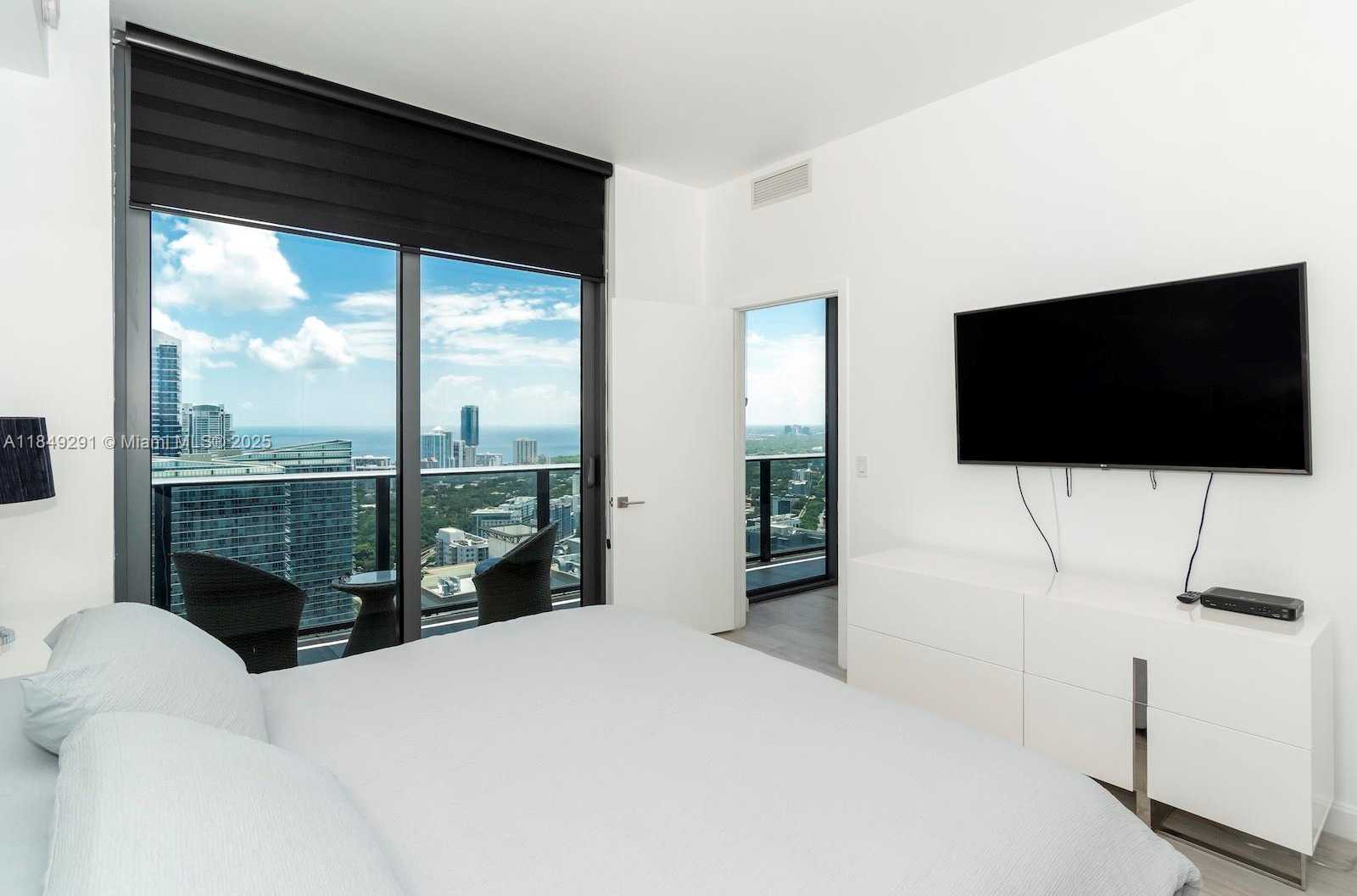 Small Image of 55 SOUTH WEST 9TH ST #4206, Miami Number 18