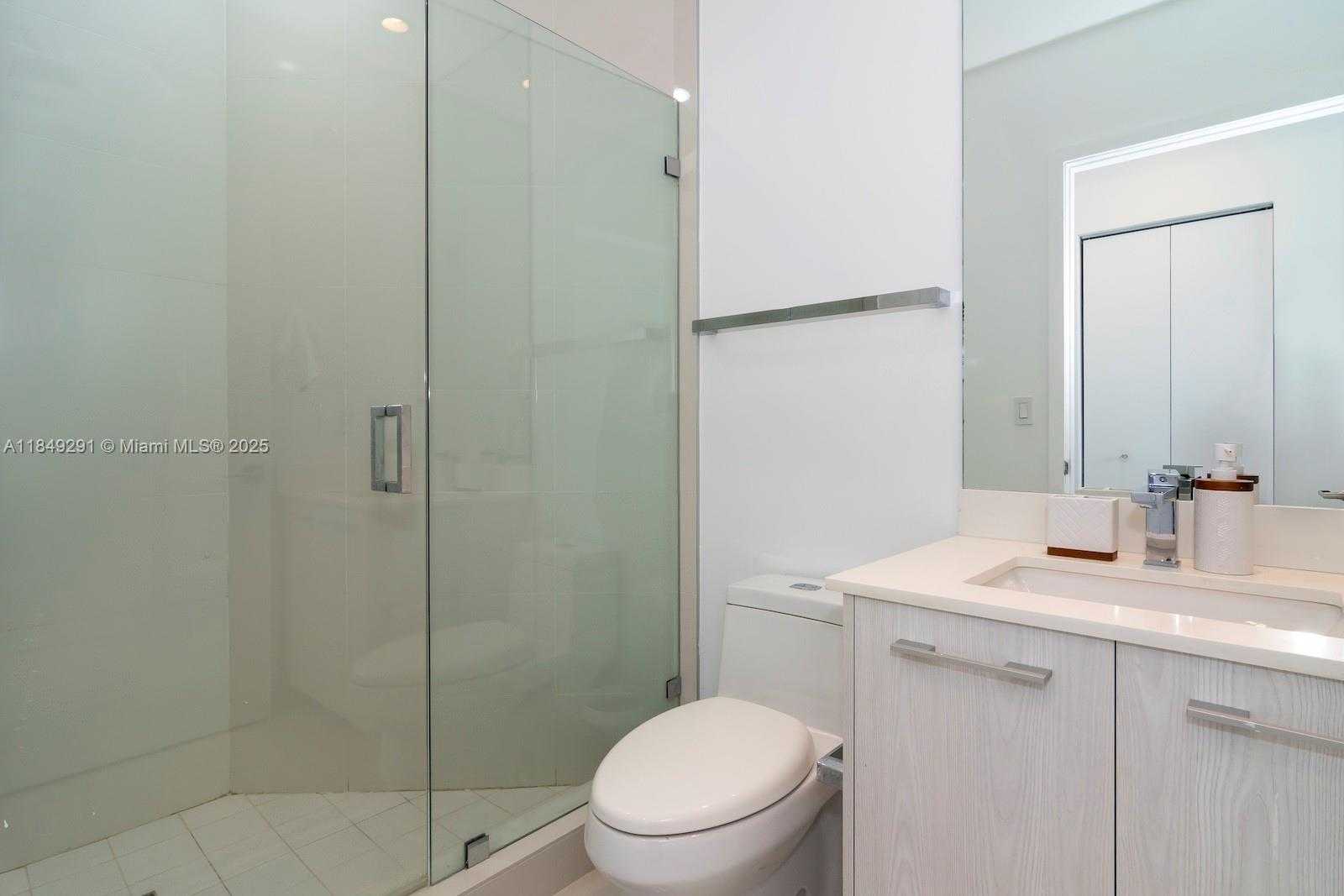 Small Image of 55 SOUTH WEST 9TH ST #4206, Miami Number 25