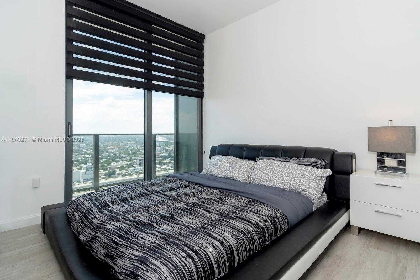 Small Image of 55 SOUTH WEST 9TH ST #4206, Miami Number 26