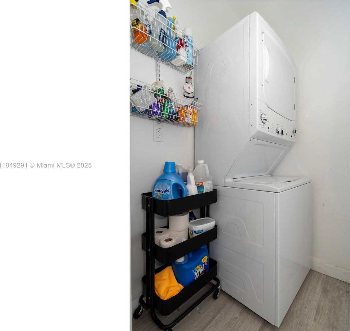 Small Image of 55 SOUTH WEST 9TH ST #4206, Miami Number 31