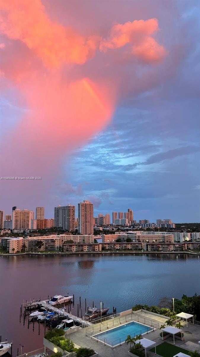 Small Image of 18051 Biscayne Blvd, Aventura, FL 33160, USA Number 27