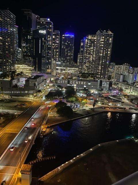 Small Image of 350 SOUTH MIAMI AVE #PH2-06, Miami Number 27
