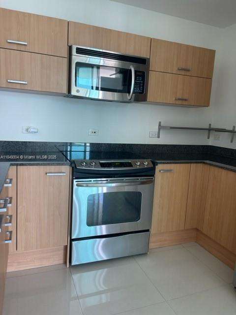 Small Image of 350 SOUTH MIAMI AVE #PH2-06, Miami Number 7