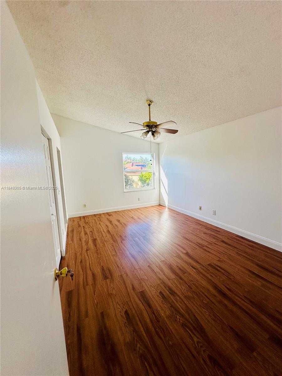 Small Image of 18961 NORTH WEST 22ND ST, Pembroke Pines Number 14