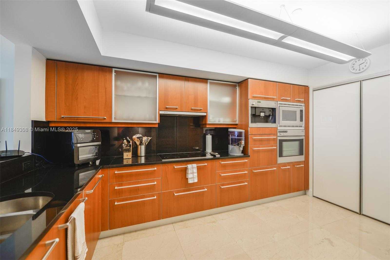 Small Image of 1331 BRICKELL BAY DR #2403, Miami Number 11