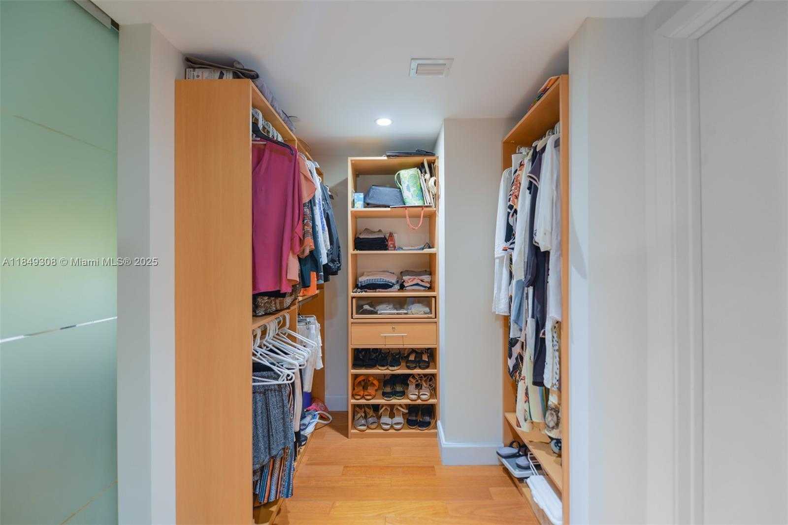 Small Image of 1331 BRICKELL BAY DR #2403, Miami Number 16