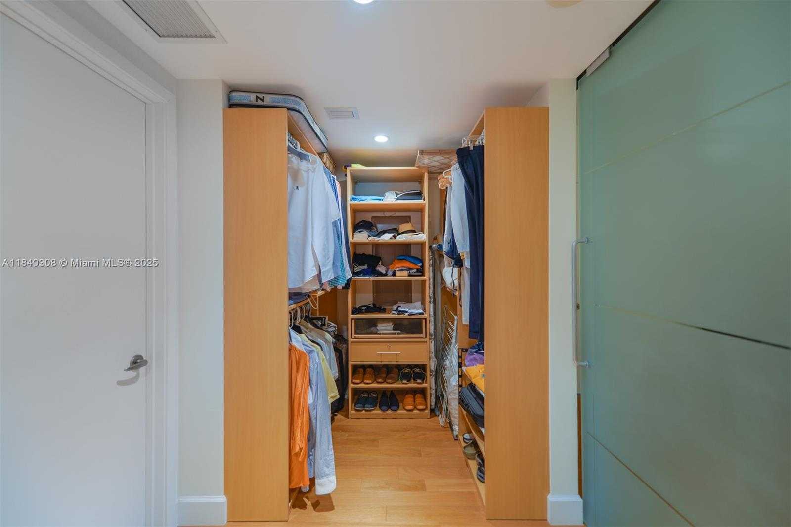 Small Image of 1331 BRICKELL BAY DR #2403, Miami Number 17