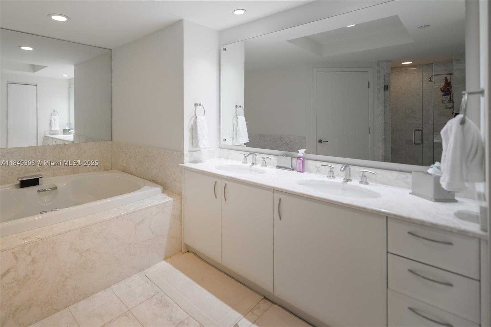 Small Image of 1331 BRICKELL BAY DR #2403, Miami Number 18