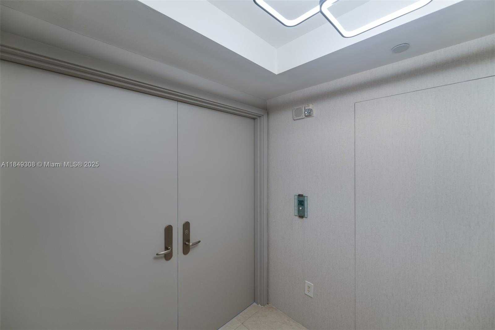 Small Image of 1331 BRICKELL BAY DR #2403, Miami Number 25