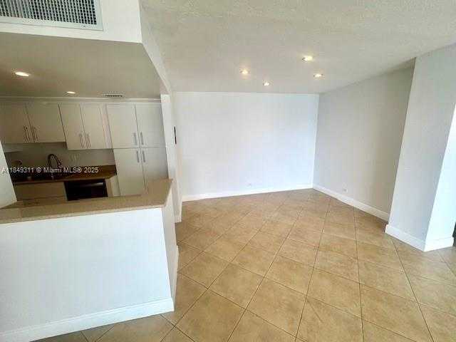 Small Image of 2451 BRICKELL AVE #14D, Miami Number 5