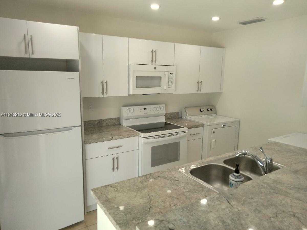 Small Image of 12267 SOUTH WEST 113TH LN #12267, Miami Number 5
