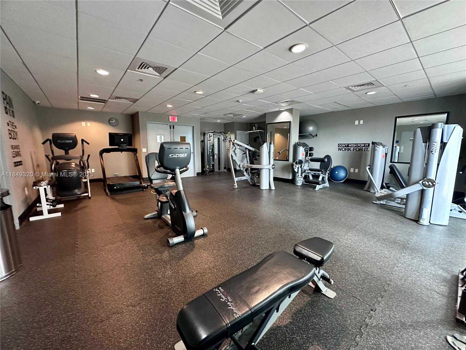 Small Image of 2275 NORTH EAST BISCAYNE BLVD #PH102, Miami Number 21