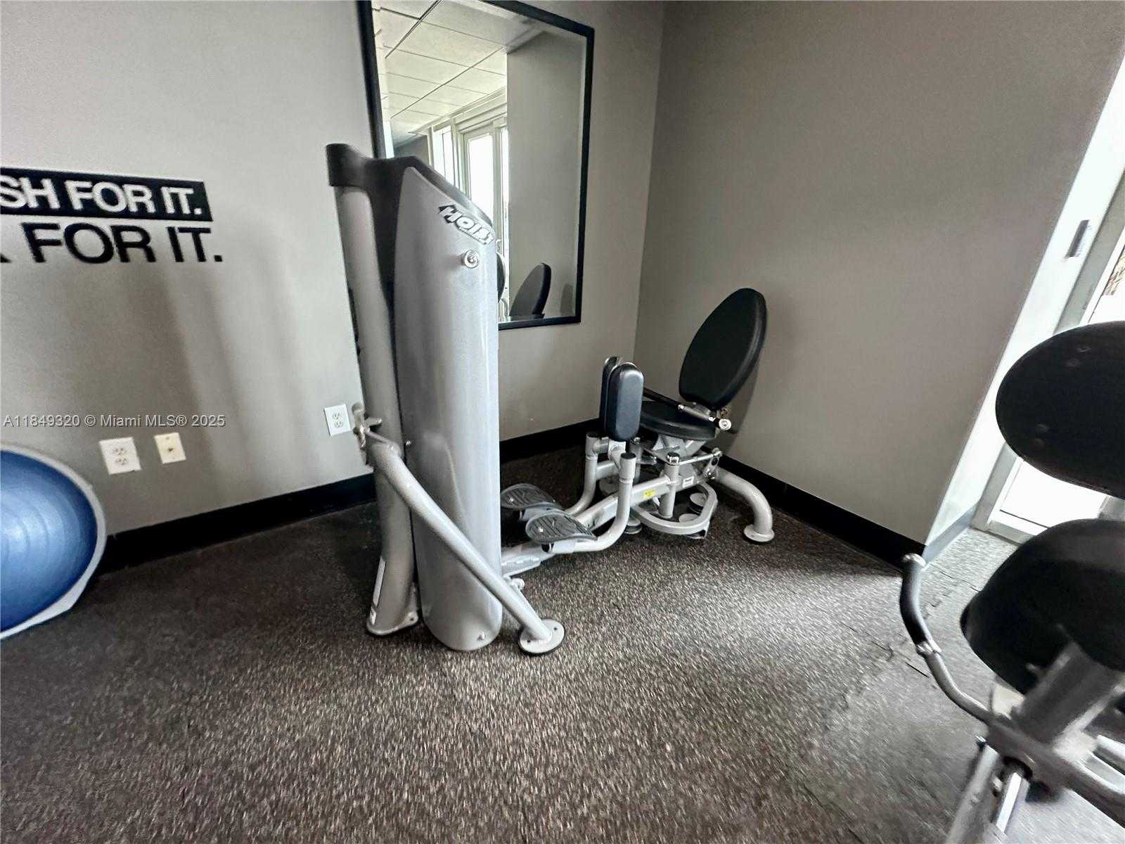 Small Image of 2275 NORTH EAST BISCAYNE BLVD #PH102, Miami Number 25