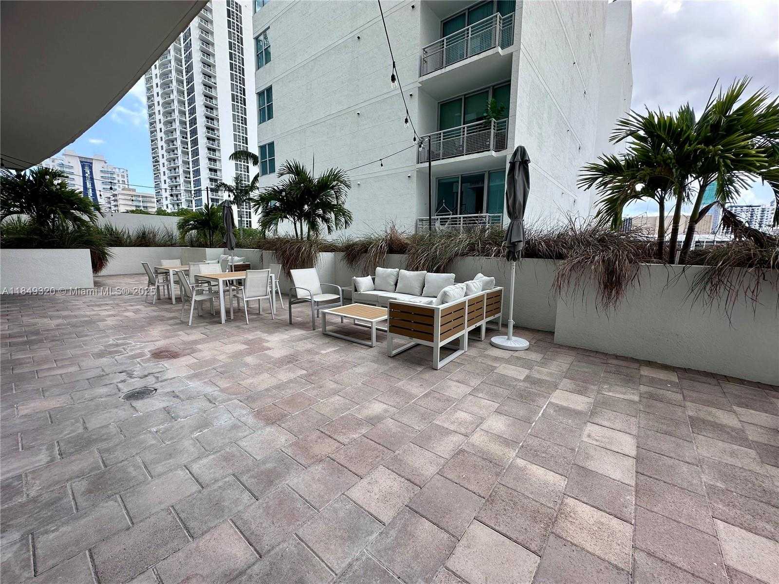 Small Image of 2275 NORTH EAST BISCAYNE BLVD #PH102, Miami Number 28