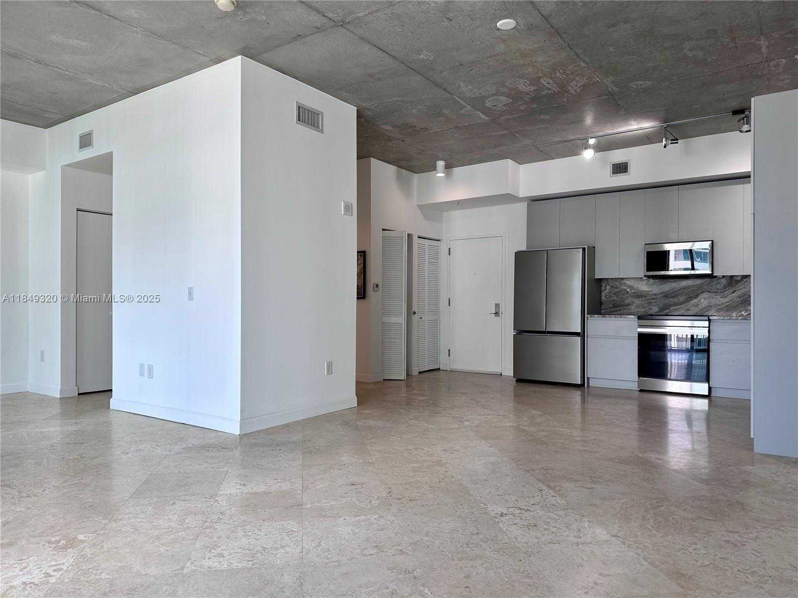 Small Image of 2275 NORTH EAST BISCAYNE BLVD #PH102, Miami Number 3