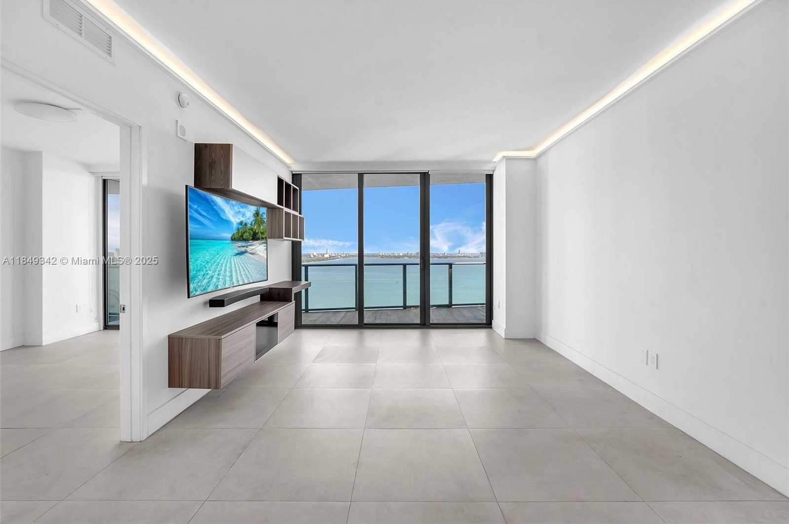 Small Image of 460 NORTH EAST 28TH ST #2607, Miami Number 4