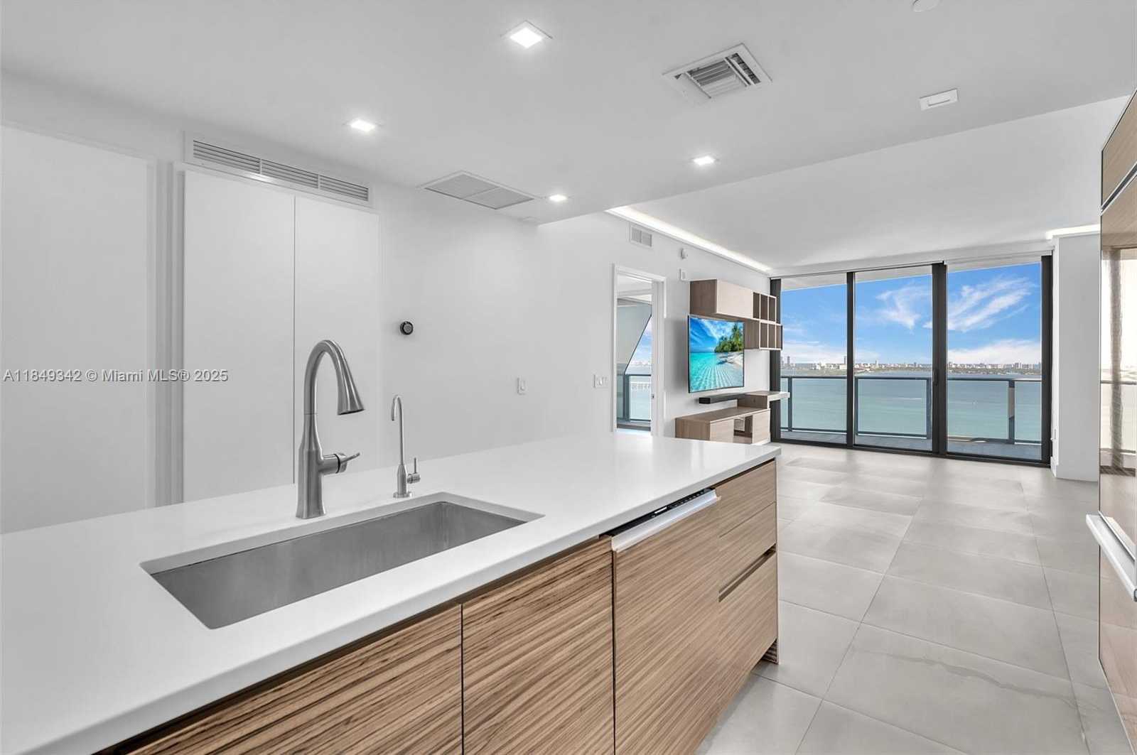 Small Image of 460 NORTH EAST 28TH ST #2607, Miami Number 9