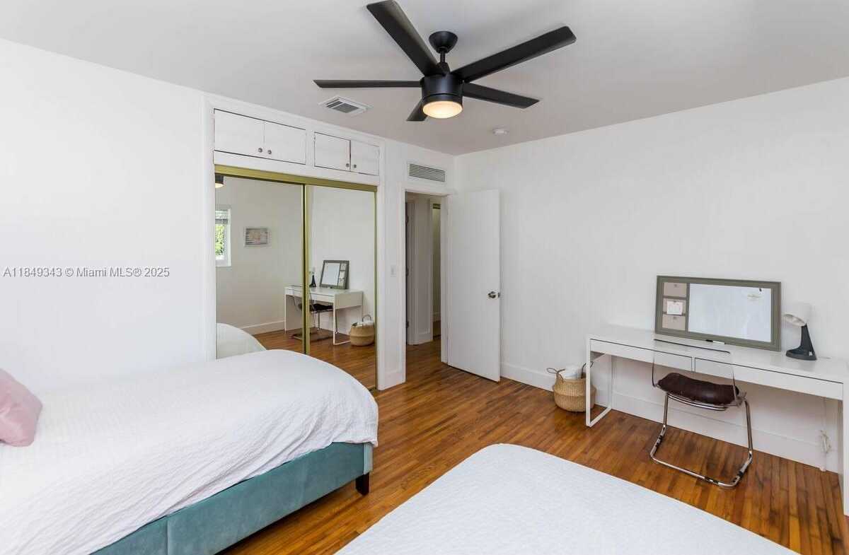 Small Image of 962 SOUTH WEST 6TH AVE, Miami Number 11