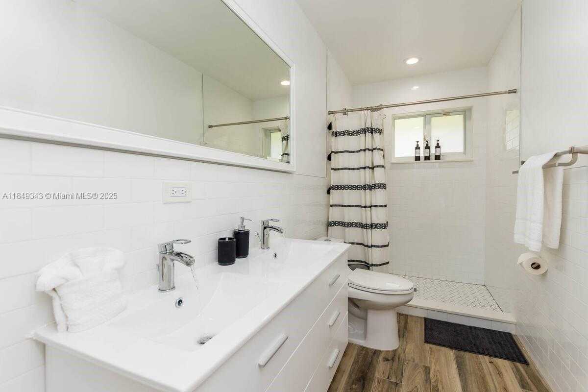 Small Image of 962 SOUTH WEST 6TH AVE, Miami Number 13
