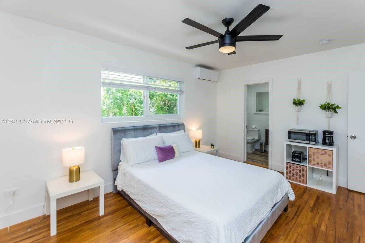 Small Image of 962 SOUTH WEST 6TH AVE, Miami Number 16