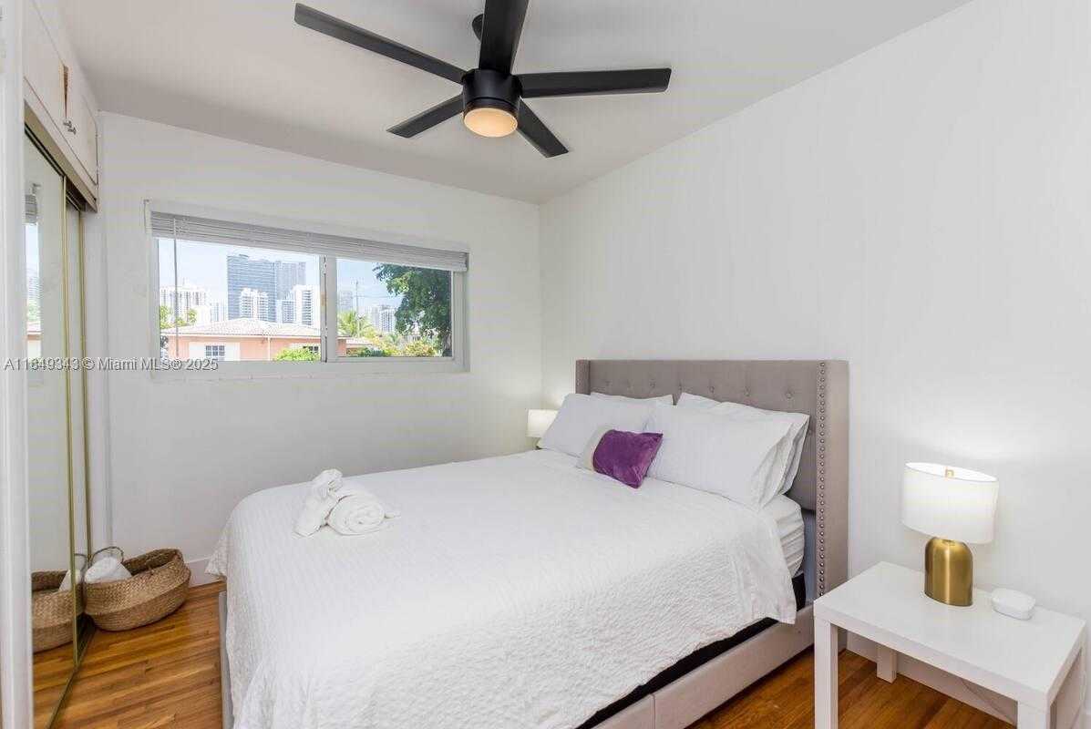 Small Image of 962 SOUTH WEST 6TH AVE, Miami Number 9