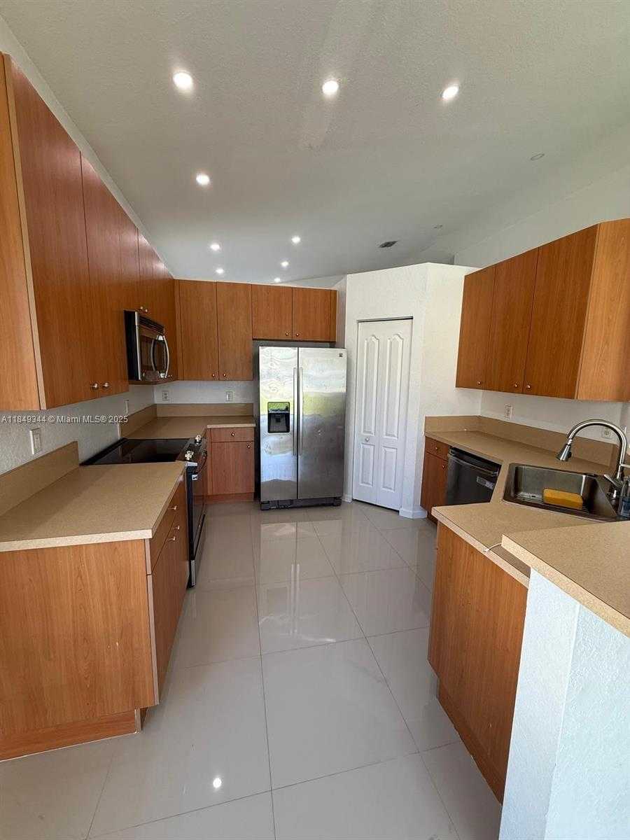 Small Image of 3757 NORTH EAST 11TH ST, Homestead Number 12
