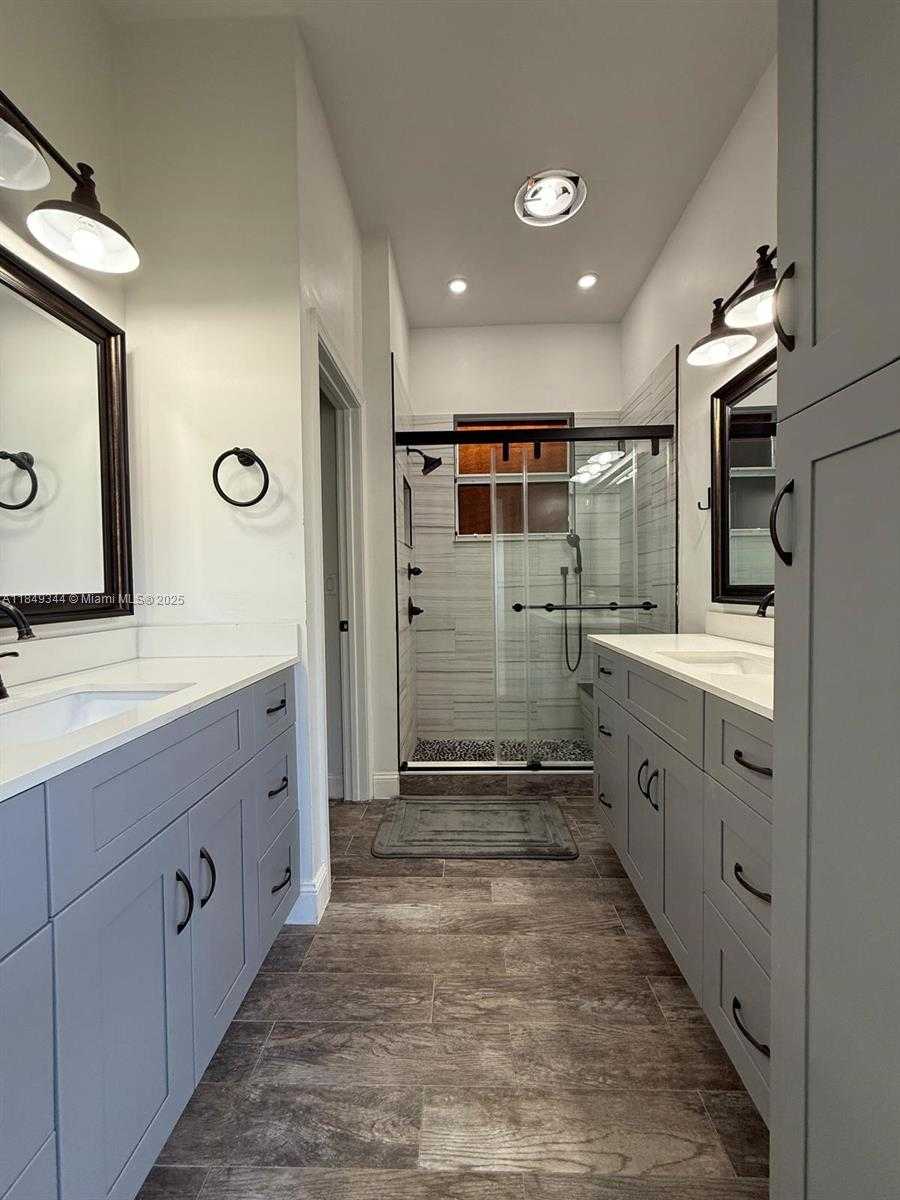 Small Image of 3757 NORTH EAST 11TH ST, Homestead Number 17