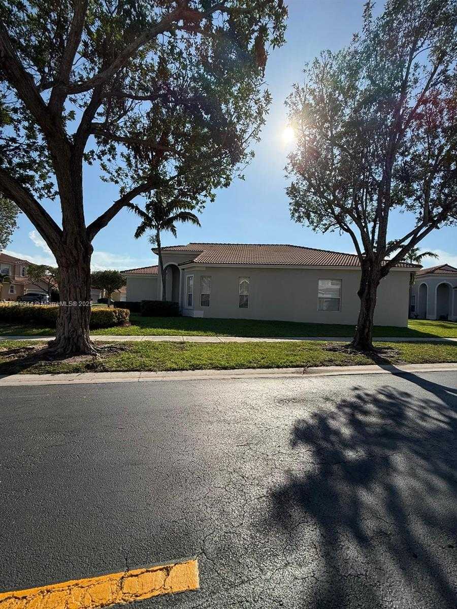 Small Image of 3757 NORTH EAST 11TH ST, Homestead Number 27