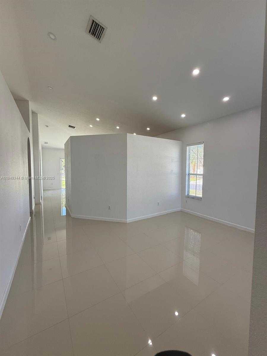 Small Image of 3757 NORTH EAST 11TH ST, Homestead Number 7