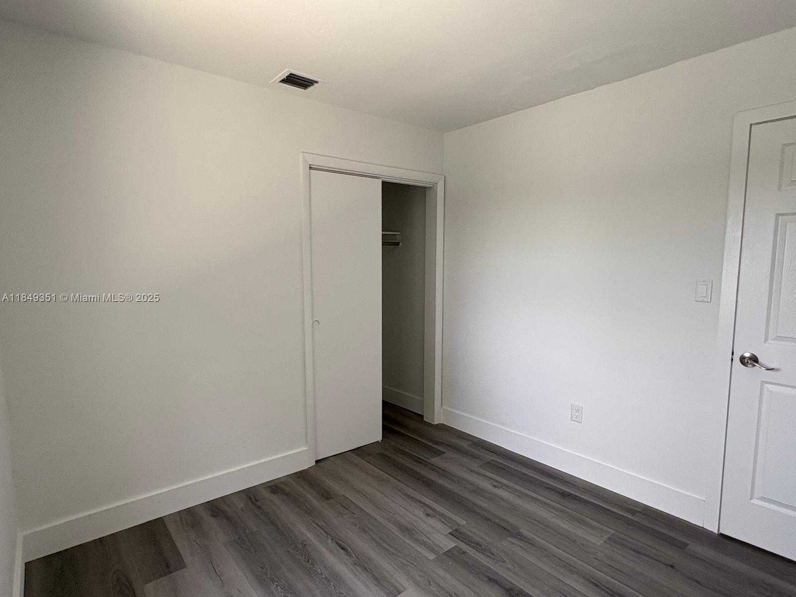 Small Image of 3368 NORTH WEST 51ST TER ##1, Miami Number 14