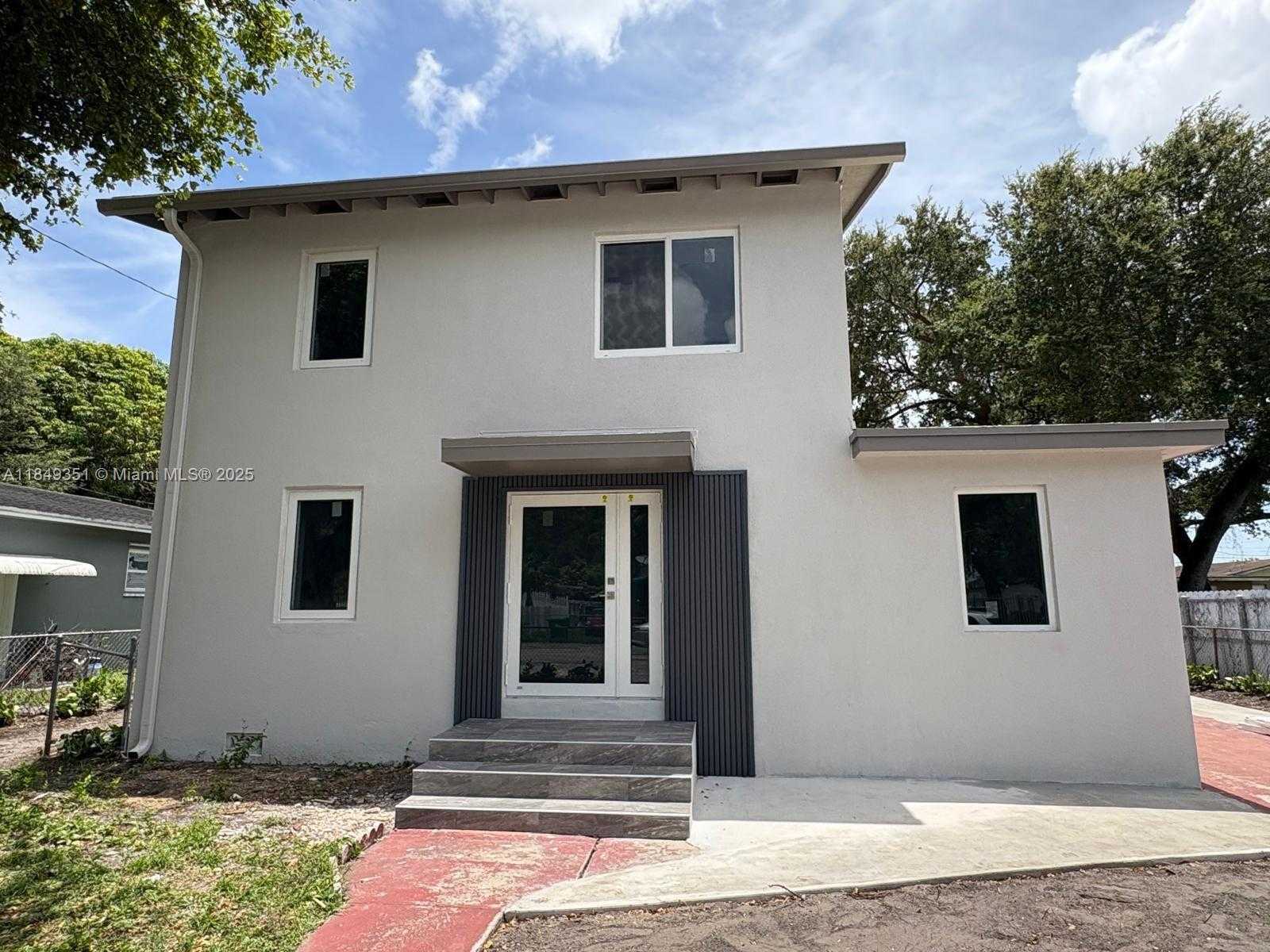 Small Image of 3368 NORTH WEST 51ST TER ##1, Miami Number 2