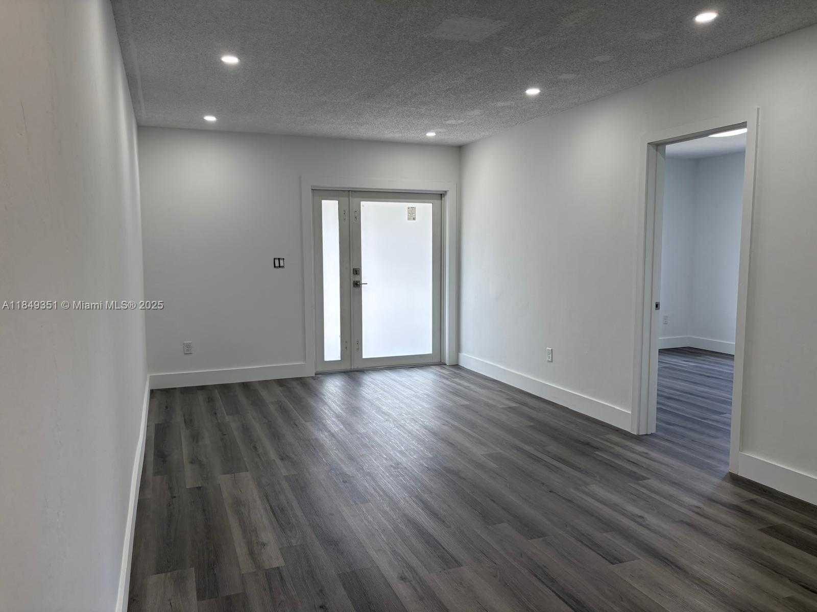 Small Image of 3368 NORTH WEST 51ST TER ##1, Miami Number 4
