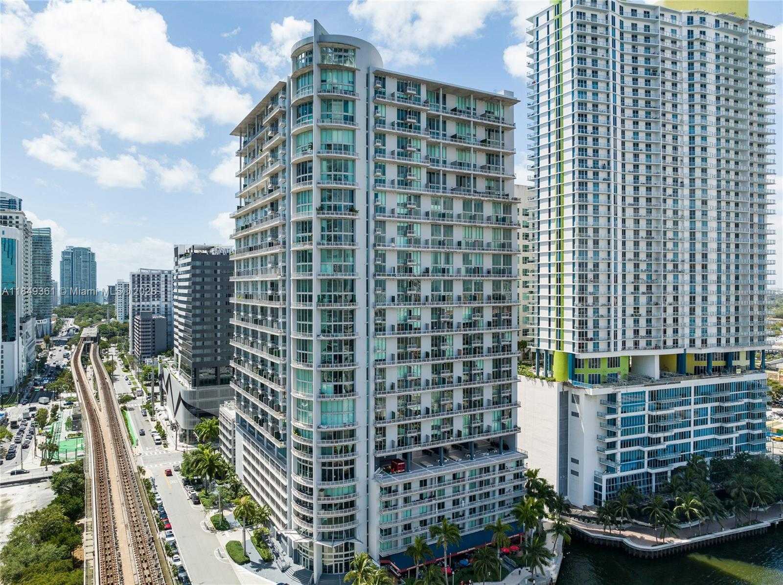 Small Image of 690 SOUTH WEST 1ST CT #2920, Miami Number 2