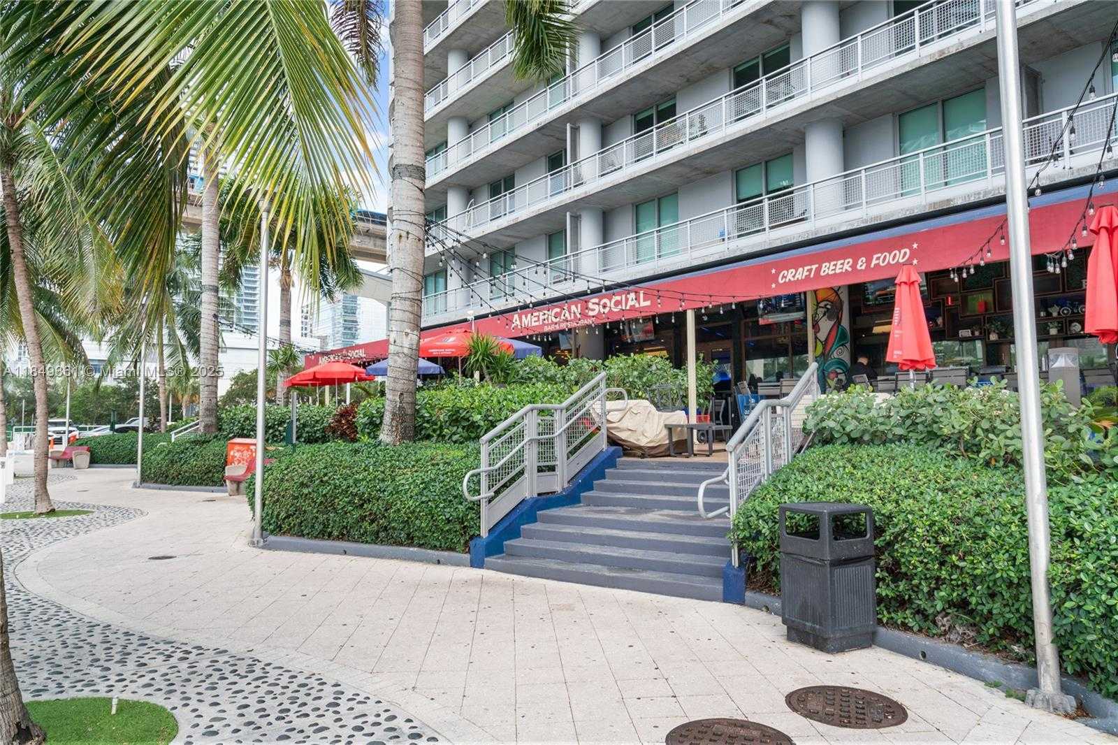 Small Image of 690 SOUTH WEST 1ST CT #2920, Miami Number 62