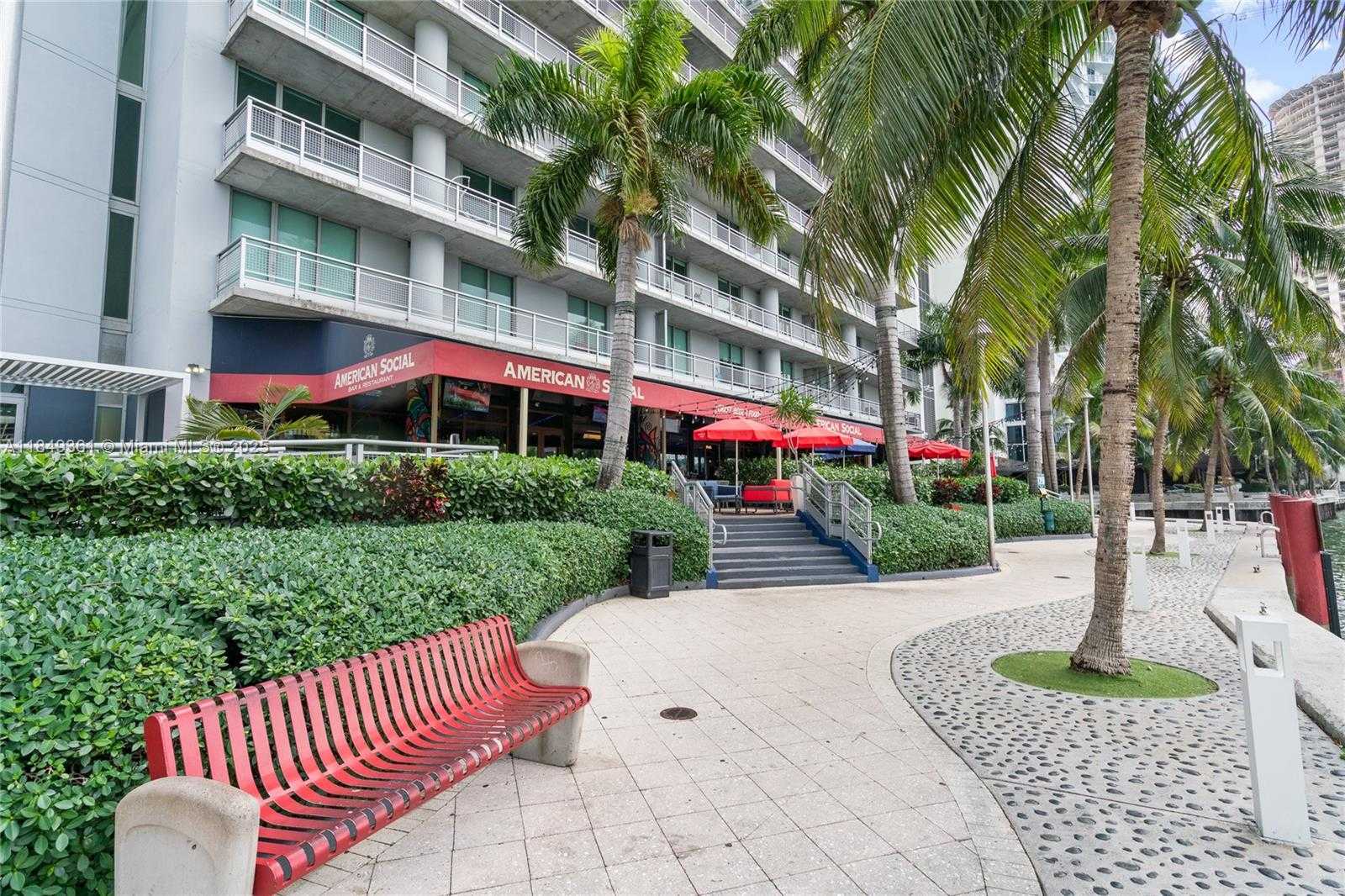 Small Image of 690 SOUTH WEST 1ST CT #2920, Miami Number 64