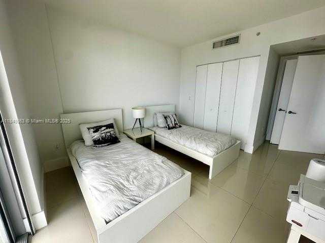 Small Image of 92 SOUTH WEST 3RD ST #4911, Miami Number 13