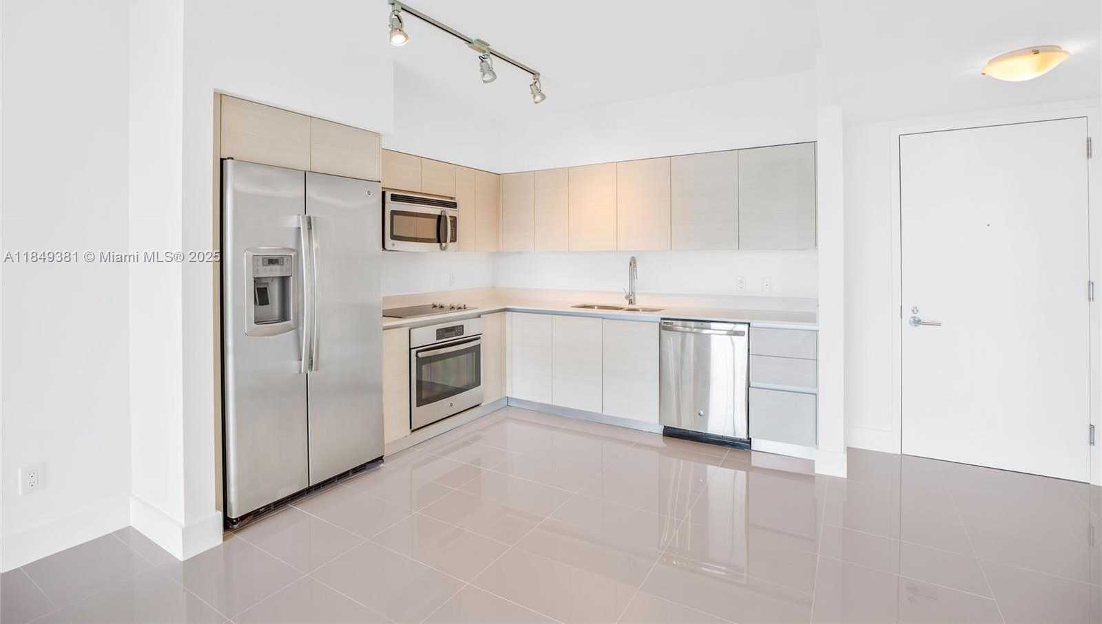 Small Image of 4250 BISCAYNE BLVD #1015, Miami Number 25