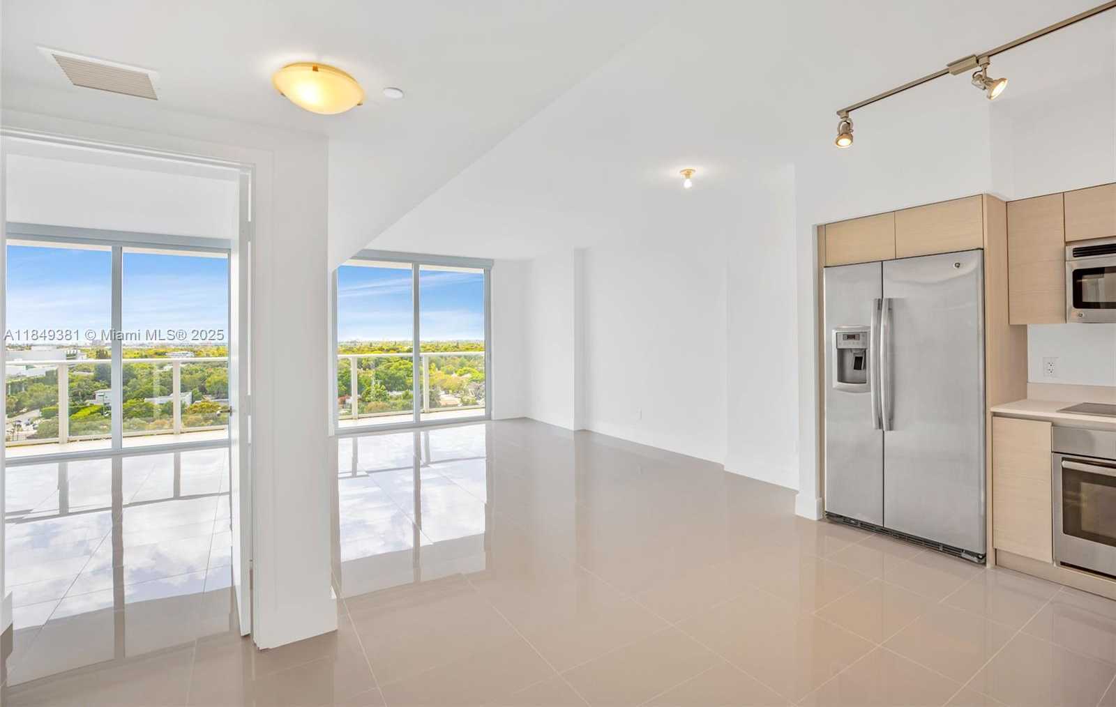 Small Image of 4250 BISCAYNE BLVD #1015, Miami Number 27
