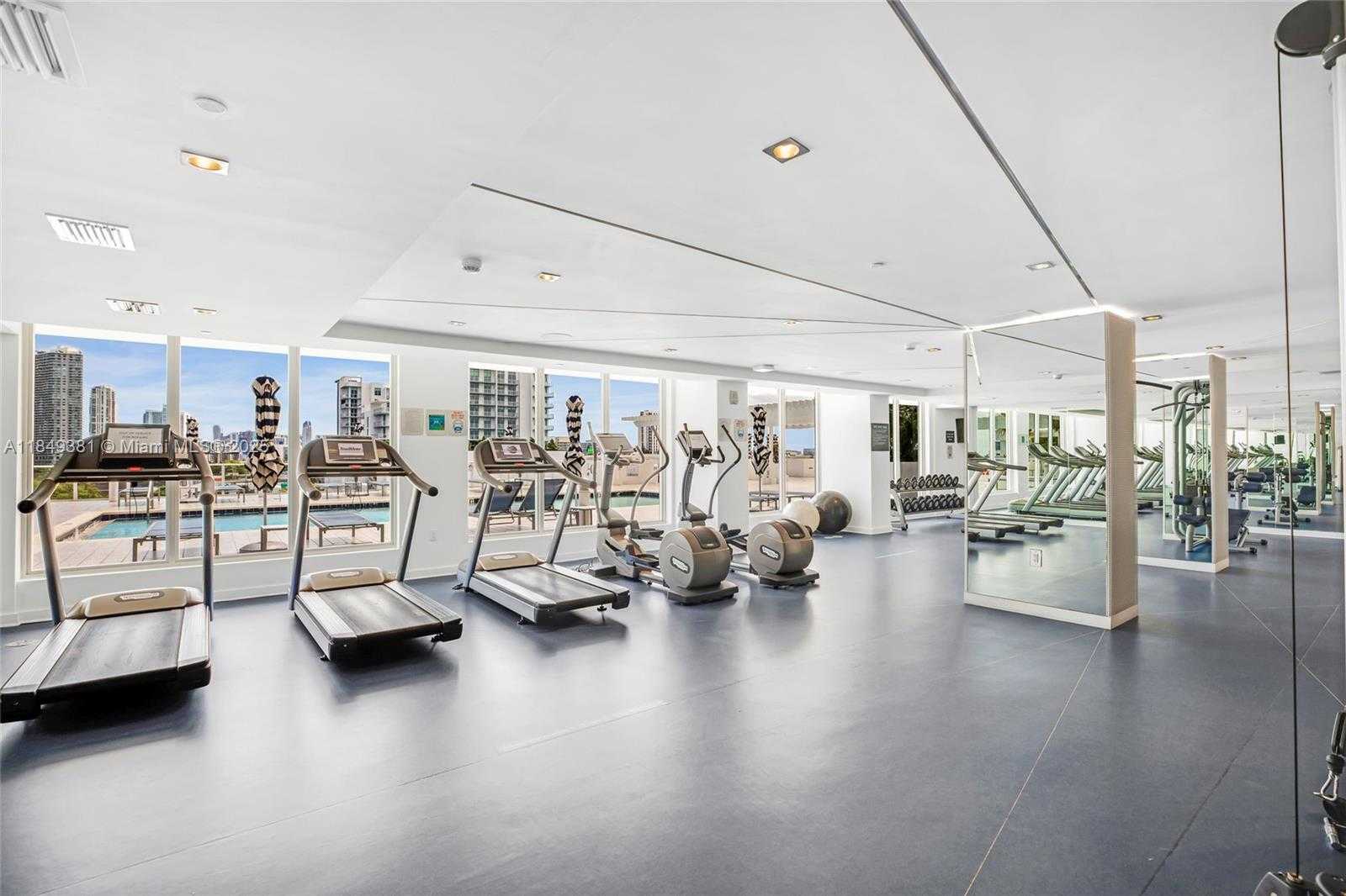 Small Image of 4250 BISCAYNE BLVD #1015, Miami Number 9
