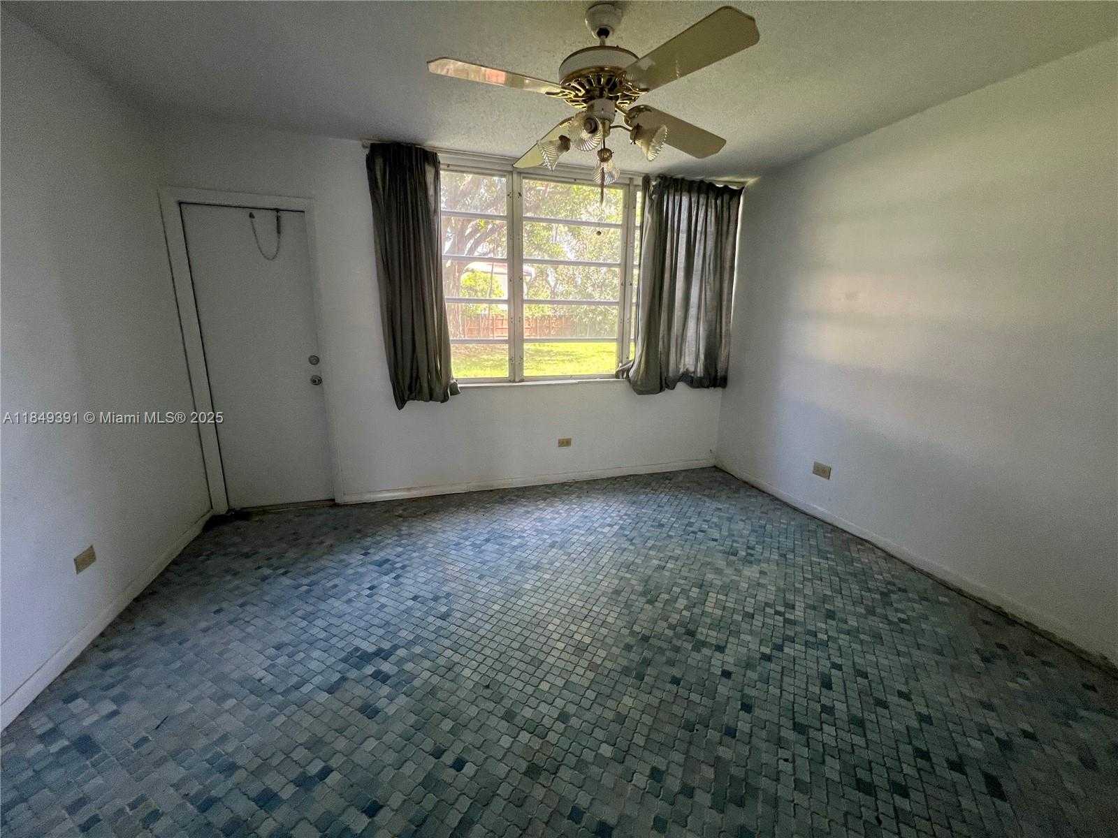 Small Image of 443 NORTH EAST 195TH ST #137, Miami Number 19