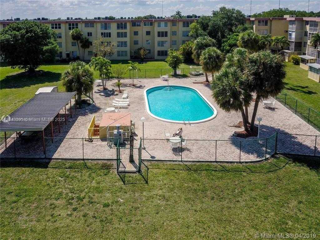 Small Image of 443 NORTH EAST 195TH ST #137, Miami Number 26