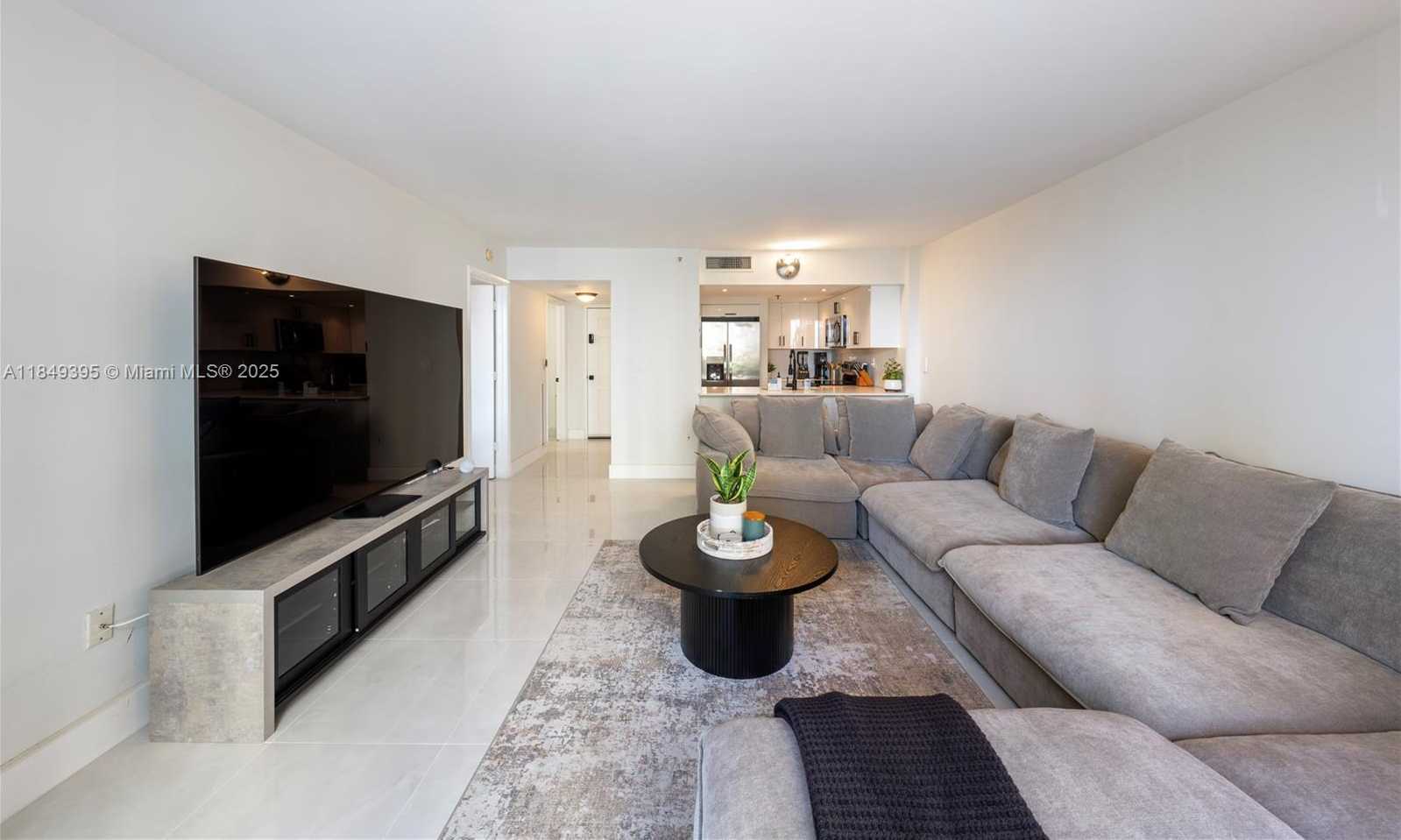 Small Image of 540 BRICKELL KEY DR #702, Miami Number 11