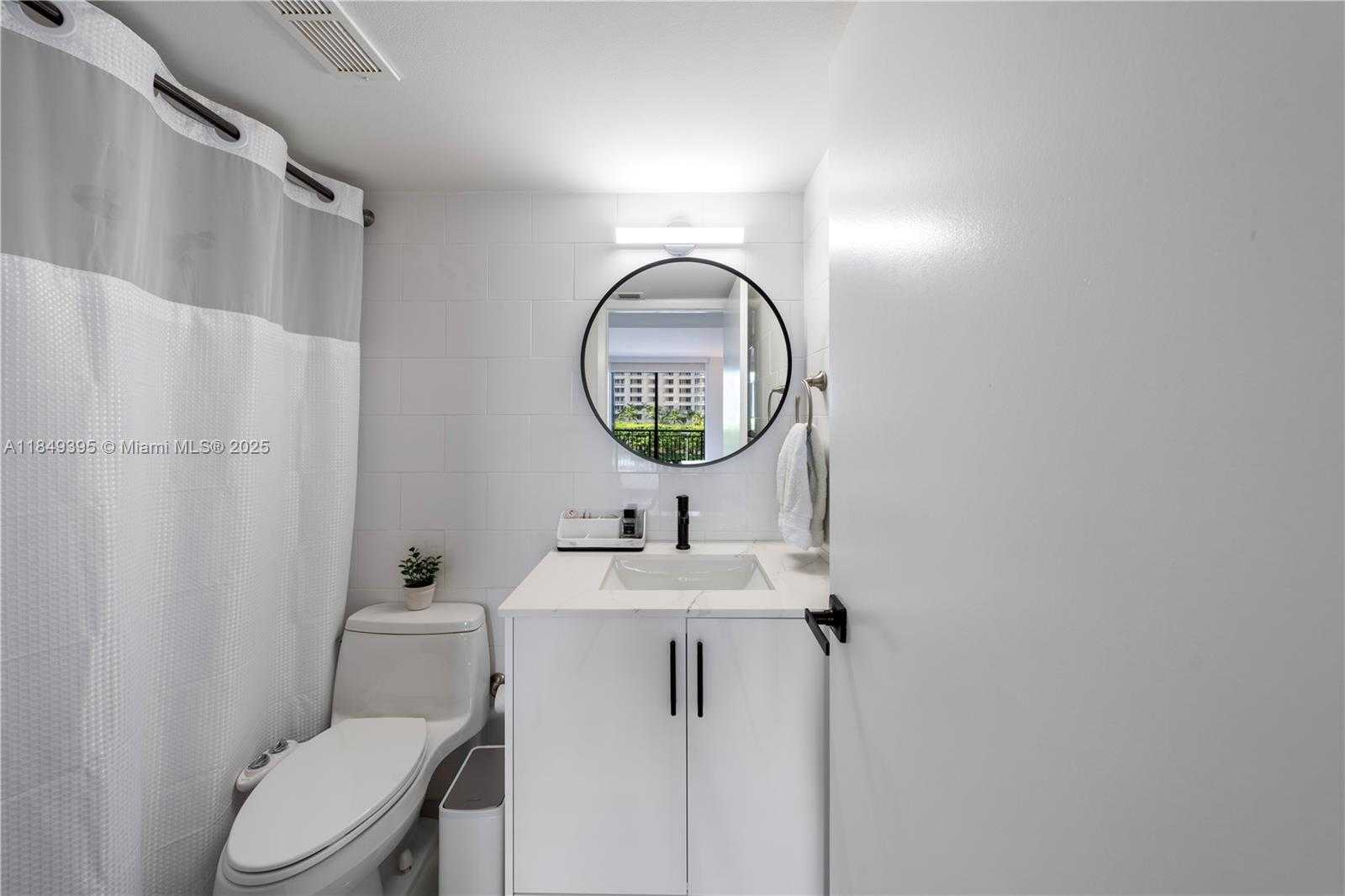 Small Image of 540 BRICKELL KEY DR #702, Miami Number 19