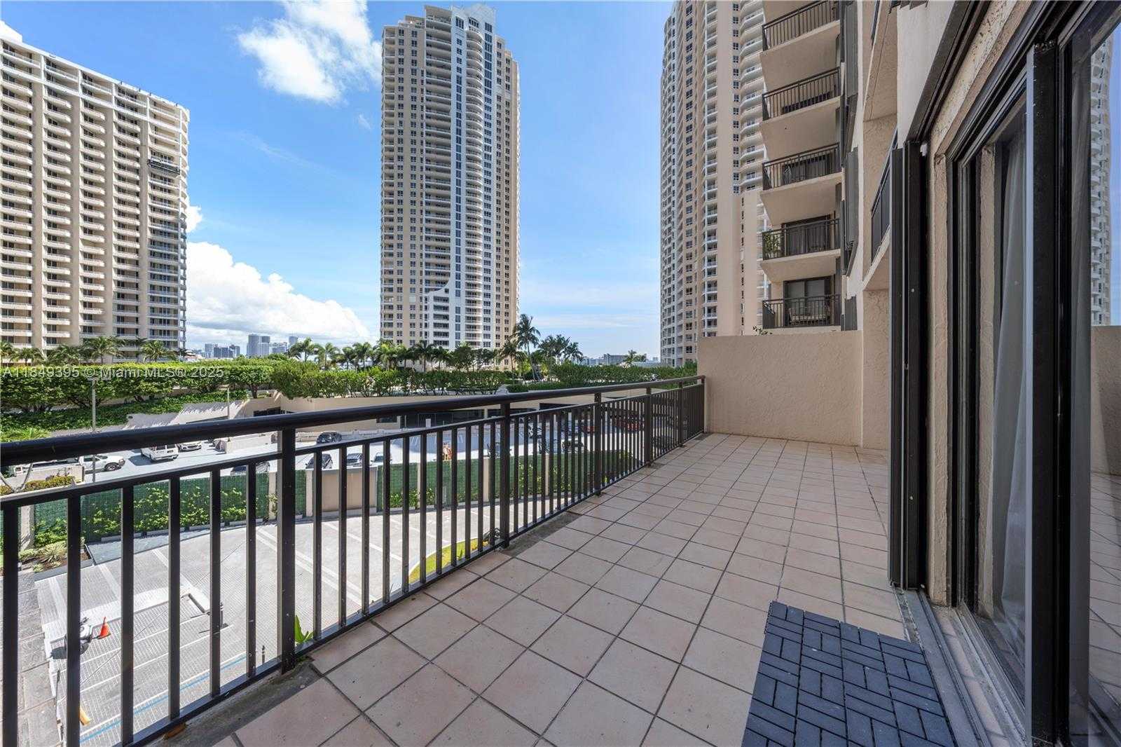 Small Image of 540 BRICKELL KEY DR #702, Miami Number 20