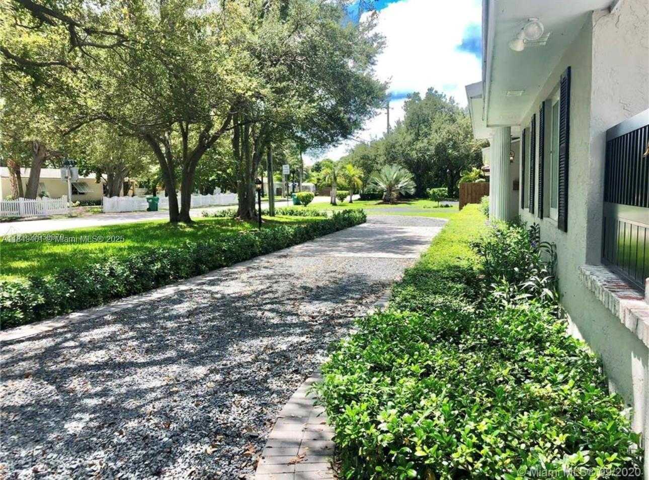 Small Image of 16420 SOUTH WEST 80TH AVE, Palmetto Bay Number 2